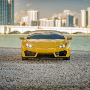 Lamborghini Huracan Yellow