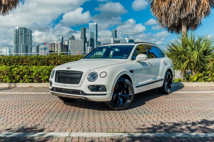 Rent a White Bentley Bentayga in Los Angeles