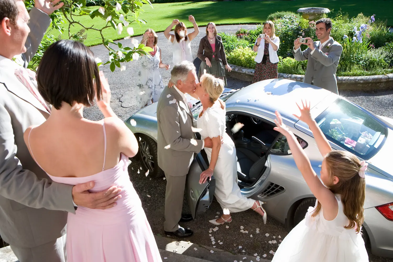 a-senior-newly-married-and-getting-their-photoshoot
